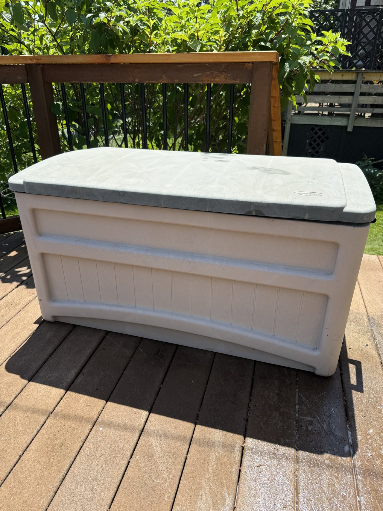 After: Even the deck box gets the treatment